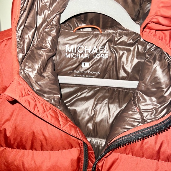 AUTHENTIC MICHAEL KORS RED PUFFER JACKET - LIKE NEW - Picture 5 of 10